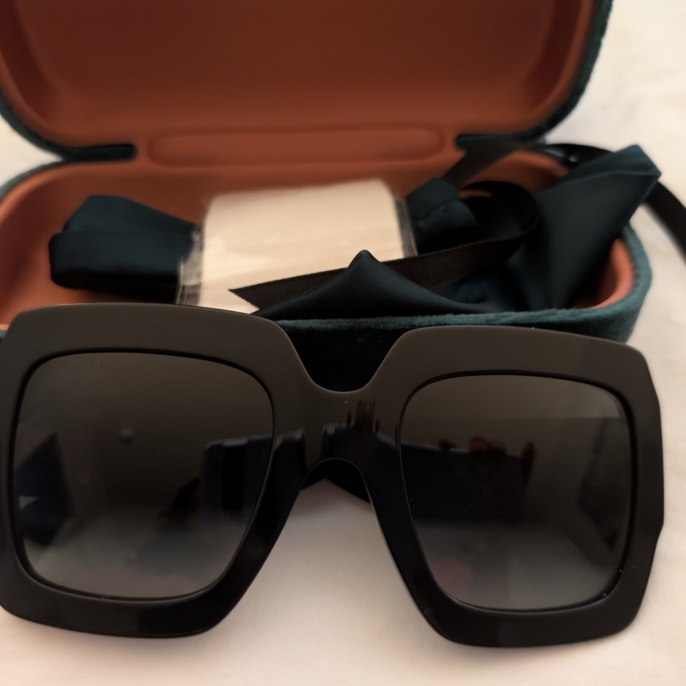 Gucci Black Square Sunglasses